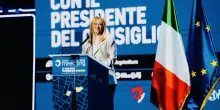 Giorgia al Meeting di Rimini: racconta un’Italia che non c’è e raccoglie l’ovazione dei popolo di Cl. Intanto Salvini fa campagna elettorale e promette il Ponte, rottamazioni e meno tasse