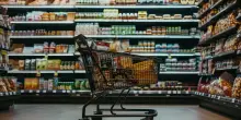 Schizzano i prezzi alimentari, un terzo in più dal pre-Covid