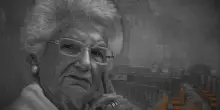 Gite ad Auschwitz, scontro Roccella-Segre: se la senatrice a vita ricorda le responsabilità del fascismo, la destra ammutolisce