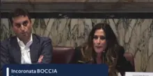 Caso Boccia, a TeleMeloni tutto tace. L’opposizione chiede un’informativa urgente a Urso. A difesa della direttrice dell’ufficio stampa Rai arriva la “scorta mediatica” dell’Unirai