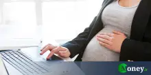 Questo datore di lavoro ha chiesto a una dipendente incinta di ridurre il congedo maternità. “Ci costa troppo”