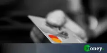 25 anni dopo aver vinto alla lotteria, il suo conto in banca è stato improvvisamente congelato