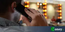 Il tuo telefono si surriscalda senza motivo? Probabilmente stai sbagliando questa cosa