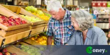 I greci sono furiosi. Stanno invadendo i supermercati, colpa dei prezzi troppo alti