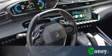 Spegni questo pulsante nella tua auto. Raddoppia la durata del motore