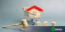Comprare casa all'asta, come funziona? Procedura, costi e rischi