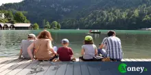 Questo lago con 2 Bandiere Blu ha un'acqua cristallina ed è a 1 ora da Milano