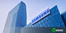 Samsung ha un problema. Il nuovo smartphone giace sugli scaffali
