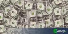 La contrazione delle riserve in dollari: primo sintomo di una lenta de-dollarizzazione?