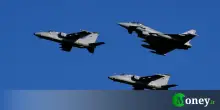 Come fanno i piloti dei bombardieri B-2 a sopravvivere a voli che durano più di 30 ore?