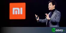 Xiaomi in crisi, auto in fiamme e porte bloccate. E il titolo crolla in Borsa