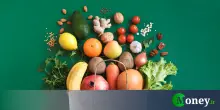 I 5 prodotti più contaminati dai pesticidi nel 2025. Ecco cosa evitare a tavola