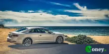 Sai perché molti automobilisti coprono gli specchietti con un sacchetto di plastica?