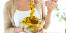 Come mantenere un peso sano nel tempo: consigli e strategie efficaci