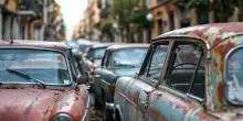 Auto abbandonate a Roma: un problema da affrontare con urgenza