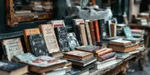 Firenze, incendiati nuovamente i libri di Marco nel sottopasso delle Cure