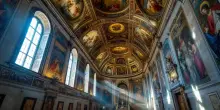 La prima messa di Papa Leone XIV nella Cappella Sistina