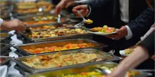 Il lato nascosto dei buffet da crociera: ecco da dove arriva tutto il cibo