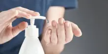 Giornata igiene mani, in ospedali italiani cala consumo soluzione idroalcolica