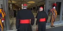 I cardinali alla nona congregazione in Vaticano prima del conclave