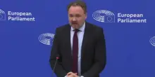 Commissione Ue: stop alle importazioni di gas russo entro il 2027
