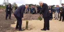 Mattarella alla cerimonia per piantare nuove essenze a Castelporziano