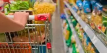 Catania, sfruttamento nei supermercati: dipendenti pagati solo 1,6 euro l’ora