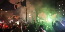 Serie A, il Napoli alza lo scudetto: festa grande per le strade della città