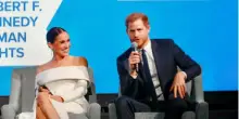 Meghan Markle, l’ombra di Lady per vendere i suoi biscotti