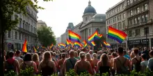 Budapest: migliaia di persone sfidano il divieto del Pride