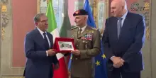 La Russa riceve Crosetto e i Bersaglieri (dopo contestazioni Magenta)