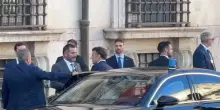 Macron arrivato a Palazzo Chigi, incontro con Meloni dopo tensioni