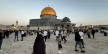 A Gerusalemme la preghiera dei palestinesi alla moschea di Al-Aqsa