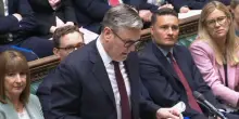 Starmer condanna la violenza “insensata” in Irlanda del Nord