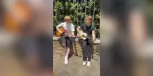 Alfa incontra Ed Sheeran a Roma e canta con lui “The A Team”