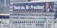 A Tel Aviv un cartellone dedicato a Trump: Grazie, Signor Presidente