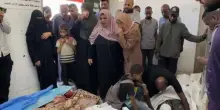 Gaza, colpita casa a Deir al-Balah negli ultimi attacchi israeliani