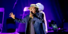 Al Bano e il malore della donna al concerto a Carbonia: le polemiche e la reazione del cantante