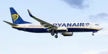 Volo Ryanair, panico a bordo durante l’atterraggio: distrutta l’ala