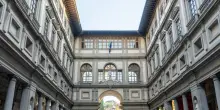 Uffizi, turista perde l’equilibrio e rovina un dipinto del ‘600: ecco cosa rischia