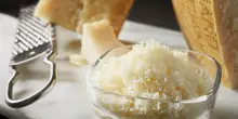 Formaggio sardo con i vermi, è pericoloso? Perché il casu marzu è illegale e quali sono i rischi