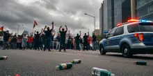 Le proteste a Los Angeles esplodono dopo le operazioni dell’ICE nel 2025
