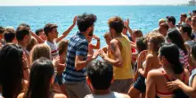 Caos a Tarquinia: rissa sul lungomare e vendetta dei genitori