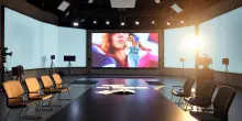 Cattelan passa a Mediaset: il futuro del conduttore svelato
