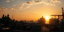 Come le sanzioni USA stanno cambiando le dinamiche del petrolio iraniano