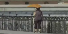 L’ondata di calore a Siviglia, cappelli e ombrellini di ordinanza