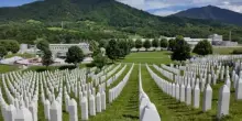 Trent’anni dopo, a Srebrenica mancano all’appello ancora mille morti