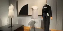 Firenze, il Museo della Moda racconta il 900 tra abiti e opere d’arte
