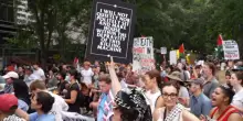 Protesta davanti all’Onu per Gaza che muore di fame: “Inaccettabile”