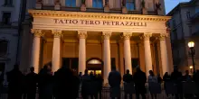 Il teatro Petruzzelli di Bari: la politica entra nel palcoscenico